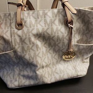 Michael Kors Signature Tote